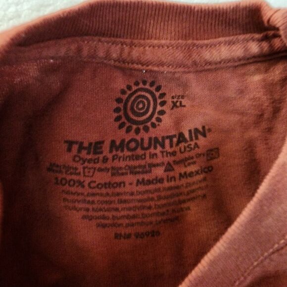 The Mountain Sabertooth Tiger Tie Dyed Tshirt Size XL New Without Tags - Picture 4 of 5